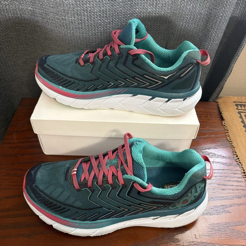 Hoka One One women preowned